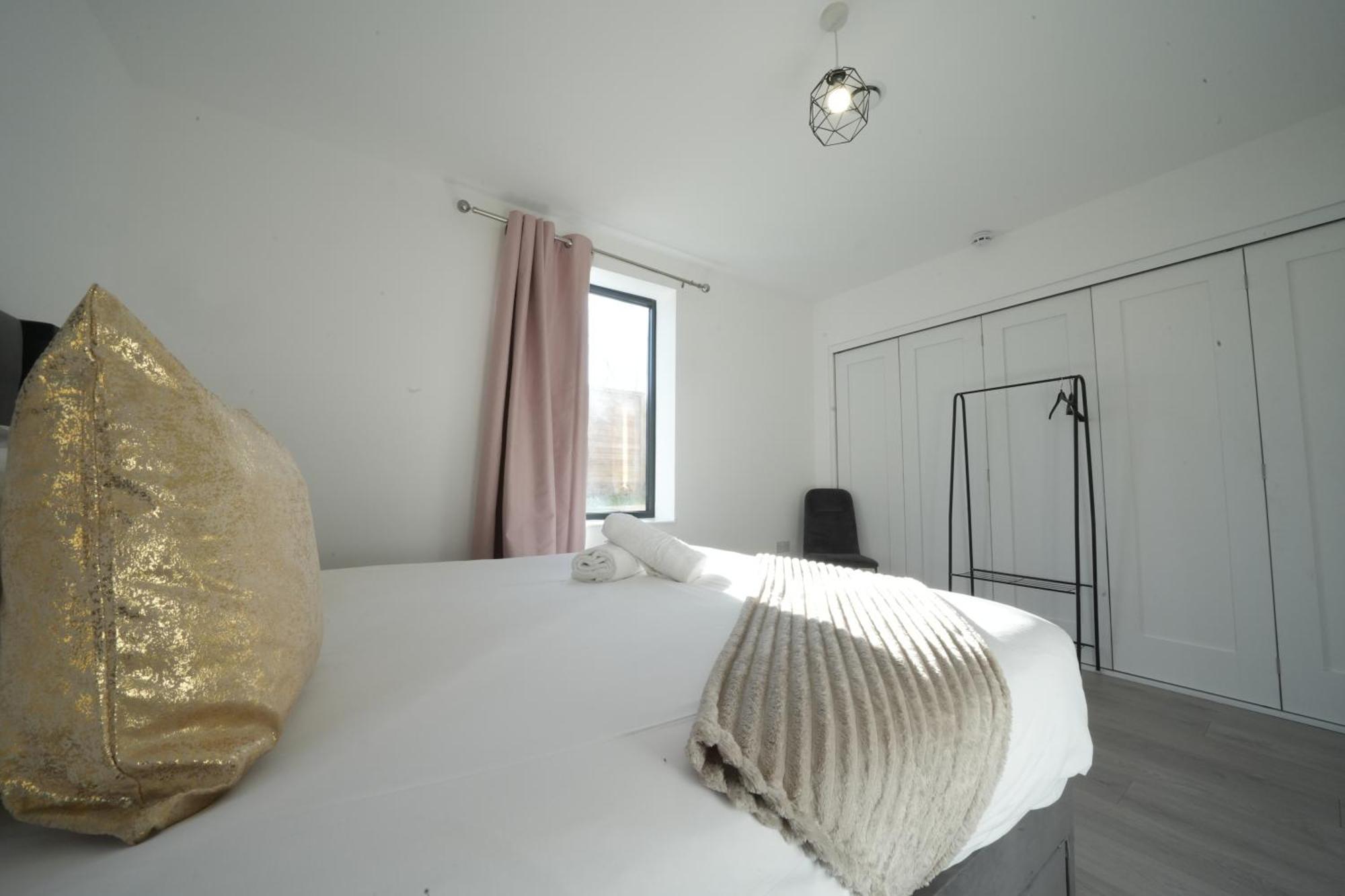 Ealing Broadway Great Stay 7-Minute Walk From The Underground Exterior photo