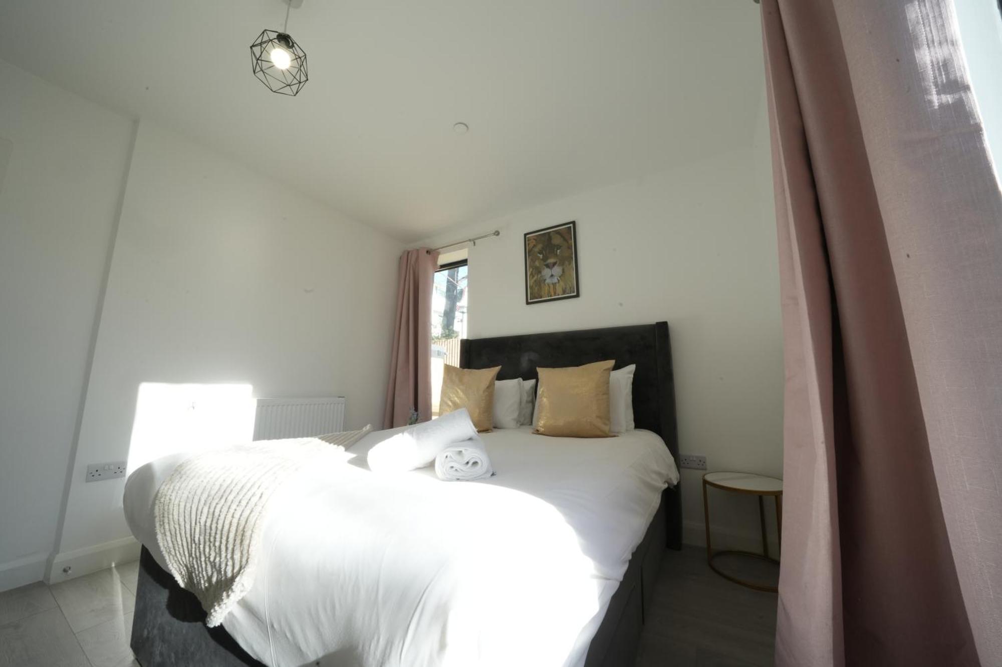 Ealing Broadway Great Stay 7-Minute Walk From The Underground Exterior photo